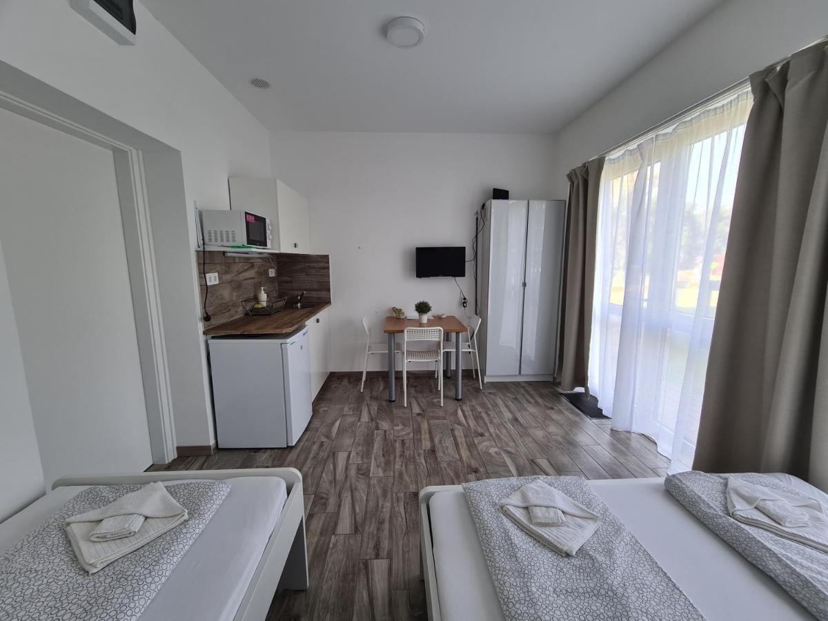 Surman Apartmanok Шиофок Экстерьер фото
