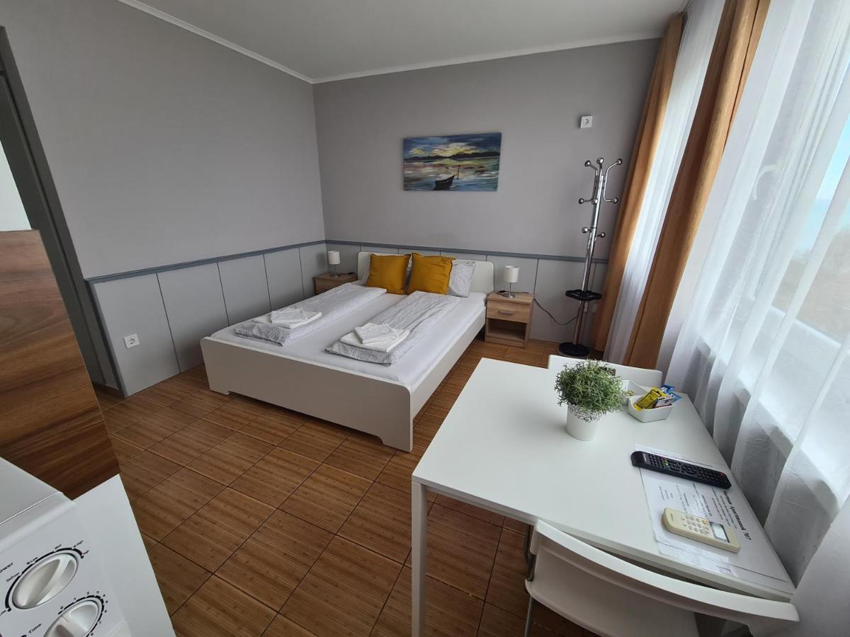Surman Apartmanok Шиофок Экстерьер фото