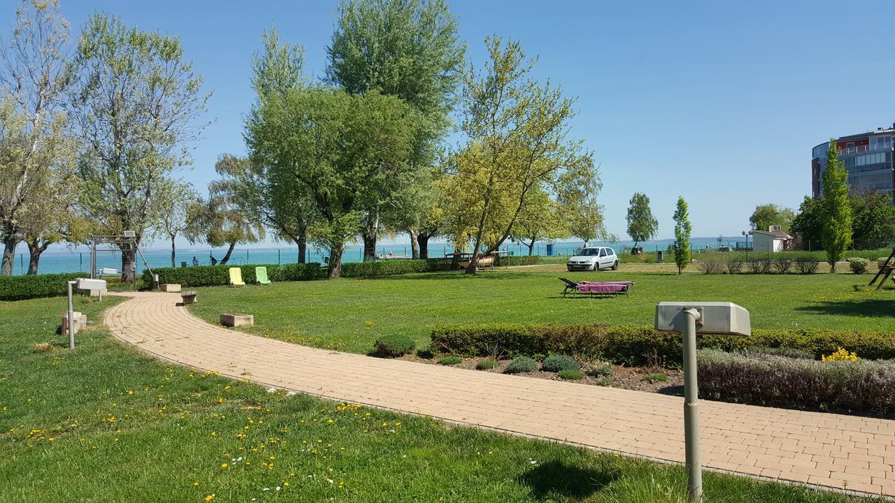Surman Apartmanok Шиофок Экстерьер фото